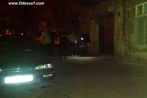 Осколки гранаты посекли автомобиль, пострадавших нет