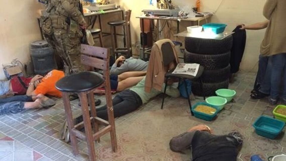 Цех по обработке янтаря был расположен в частном доме в Подольском районе Киева