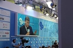 Петр Порошенко: В эти дни сотни российских военных высаживаются в Сирии