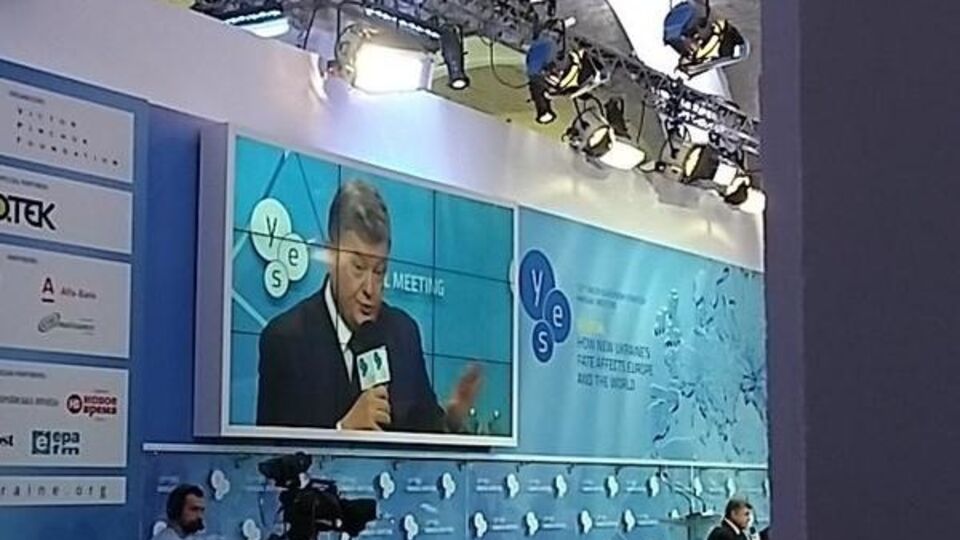 Петр Порошенко: В эти дни сотни российских военных высаживаются в Сирии