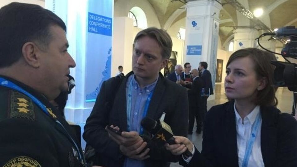 Министр обороны Полторак выразил уверенность в боеготовности украинской армии