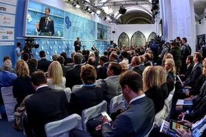 Петр Порошенко выступил за расширение контактной группы