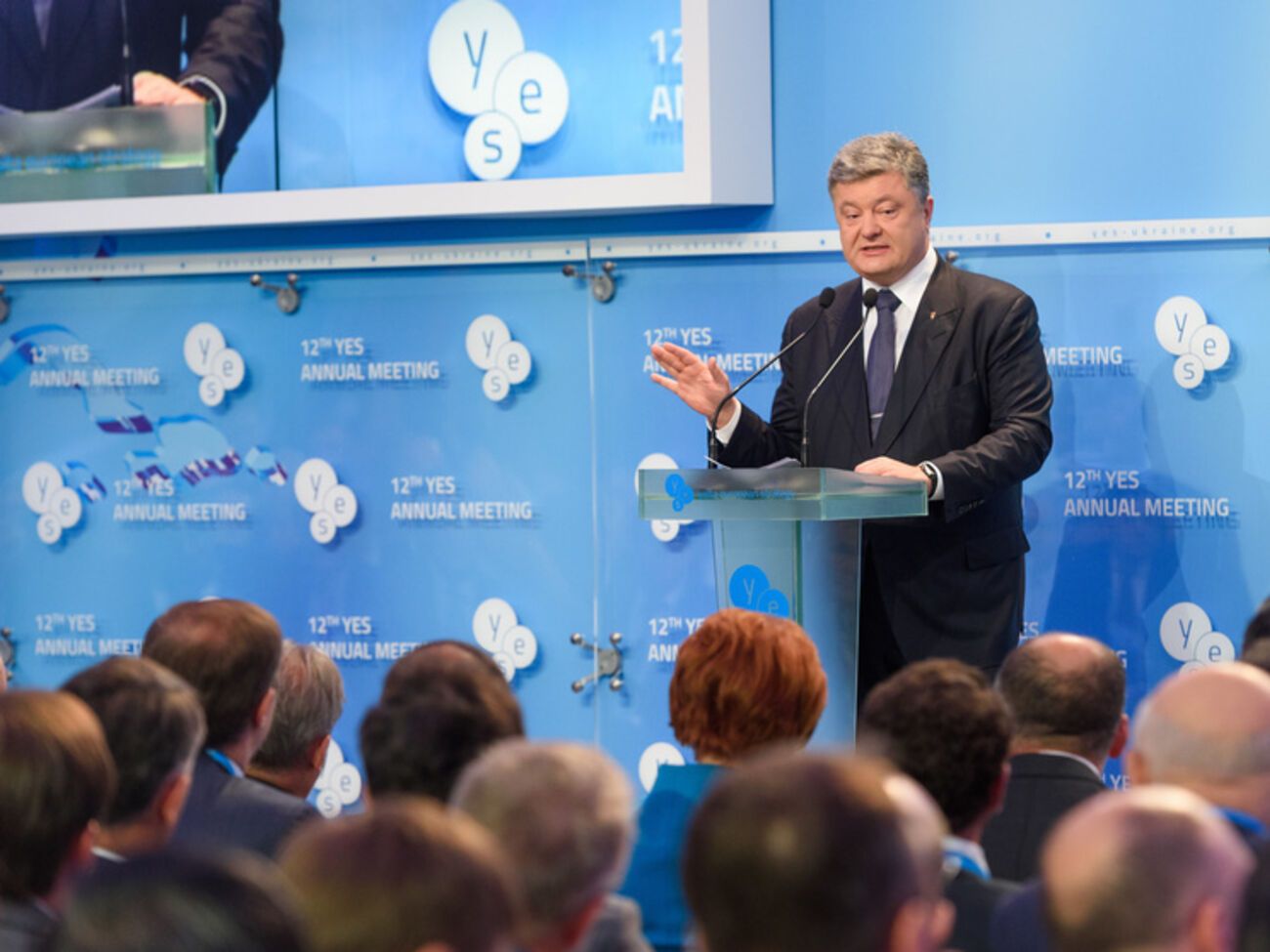 Петр Порошенко пообещал важные новости по поводу своего бизнеса