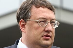 Антон Геращенко: Партию МММ возглавляет человек, являющийся террористом