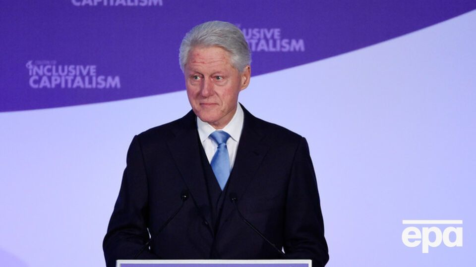 Клинтон пожелал украинцам мира