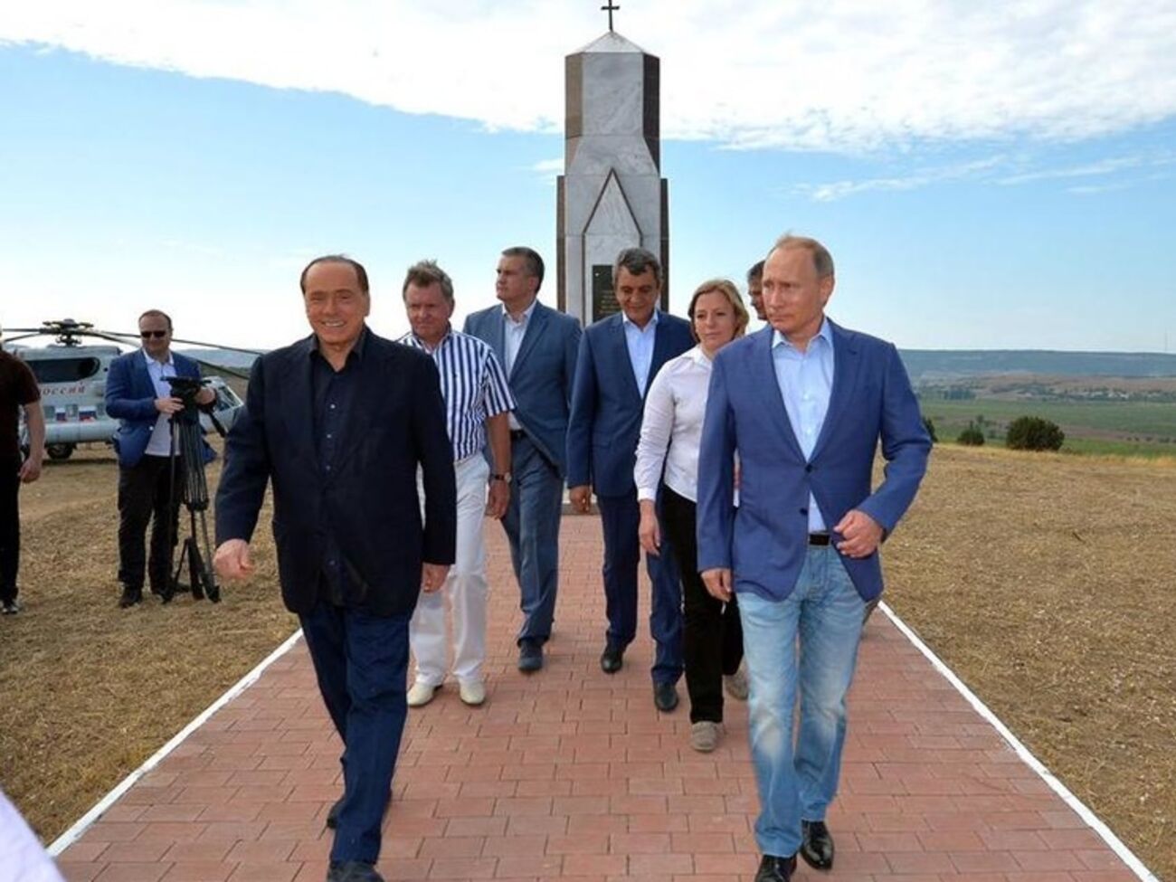 В МИД отмечают, что действия Берлускони идут в разрез с политикой ЕС относительно осуждения действий России и непризнания незаконной оккупации Крыма