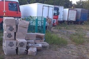 Мобильная группа задержала военных с контрабандным товаром