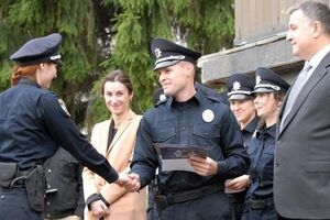 Полицейские получили первые офицерские звания