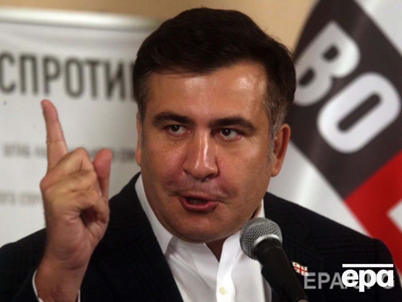 Саакашвили: Каждый олигарх имеет своих прокуроров, полицейских, судей и армию, а также военизированные группы, бронетранспортеры, боеприпасы