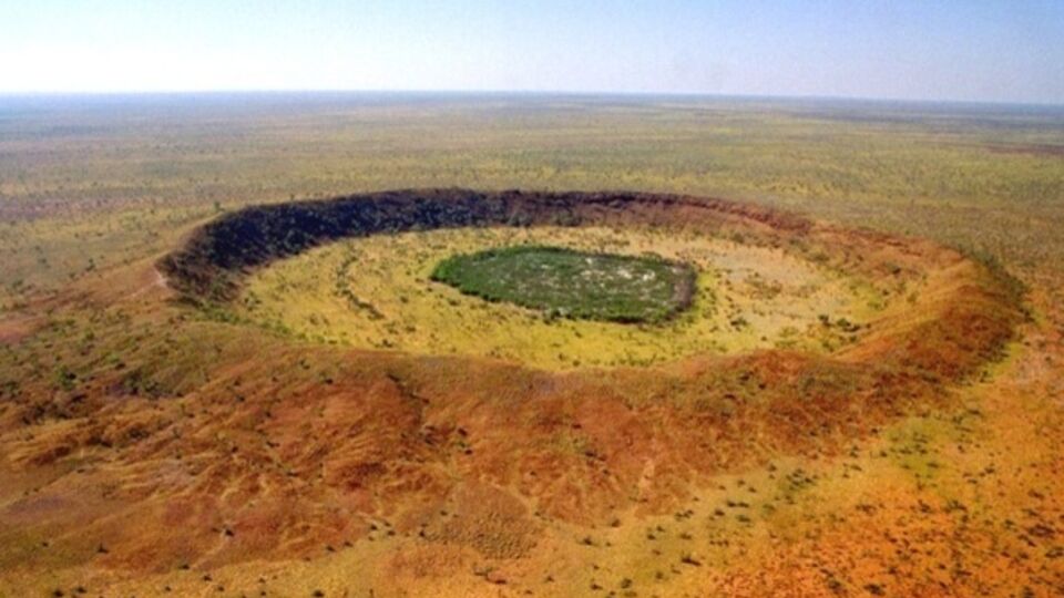 Ученые обнаружили древние кратеры