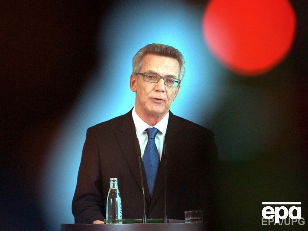 Томас де Мезьер: Обращение за помощью не означает выбор страны