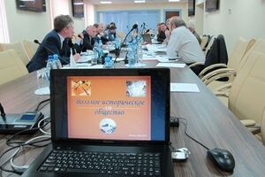 Российские историки выступили против заявлений Мединского