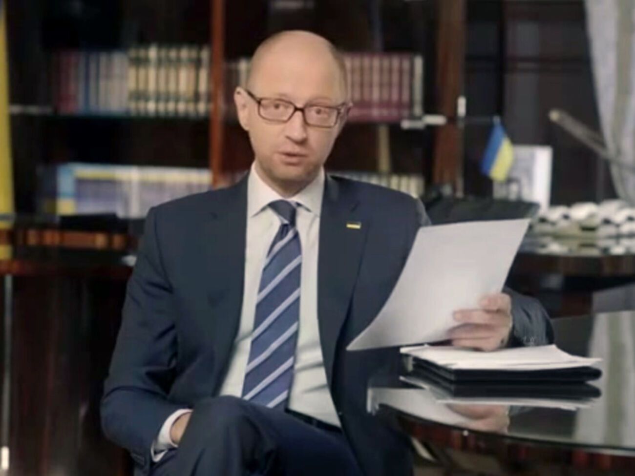 Яценюк: На следующей неделе мы примем постановление, и в районы, которые требуют дотаций, дойдут деньги