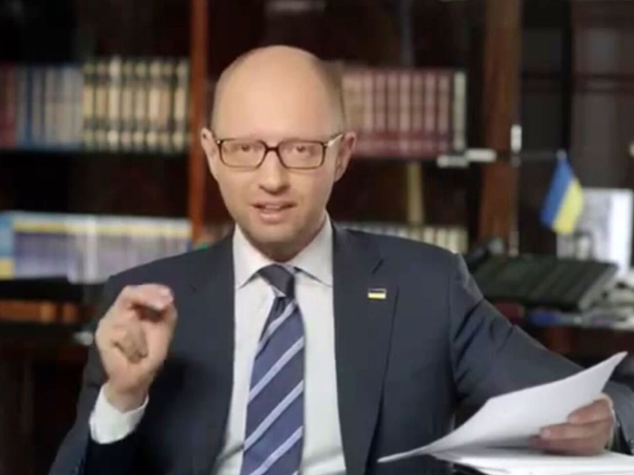 Яценюк: В этом году у нас есть 24 млрд грн, чтобы помочь гражданам Украины заплатить счета за жилищно-коммунальные услуги
