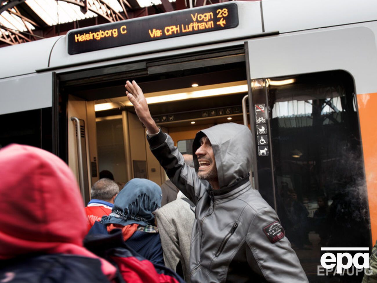 Поезда переполнены мигрантами