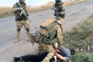 Сотрудники спецслужбы задержали организатора сети и четверых информаторов