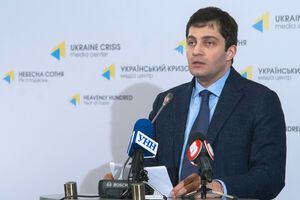 По данным СМИ, после назначения Сакварелидзе будет совмещать должности заместителя генпрокурора Украины и прокурора Одесской области, а также продолжит отвечать за конкурс на должности местных прокуроров