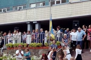 Казанский: В школе на линейке может выступать кто угодно, на усмотрение преподавателя