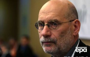 Акунин: Потом народ будет царя-батюшку и губернаторов с жандармами рвать на части, а уцелевшие народники окажутся недостаточно радикальными