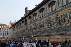 Акция Pegida ("Европейцы-патриоты против исламизации Запада") в Дрездене, Германия. 14 сентября 2015 года