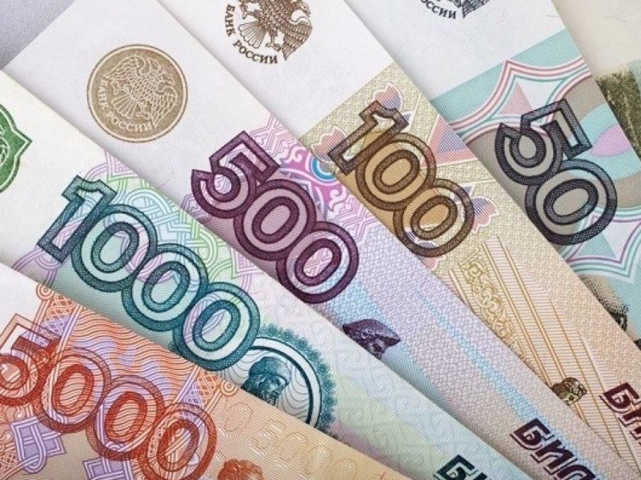 Из России в Луганск планируют завезти много денег в конце сентября