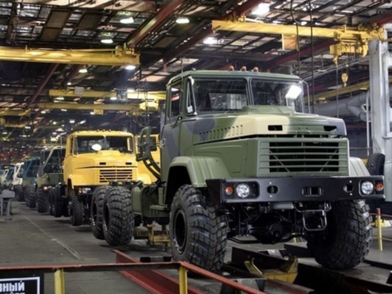 В Киеве в ДТП с участием автомобиля Нацгвардии один человек погиб и двое серьезно пострадали