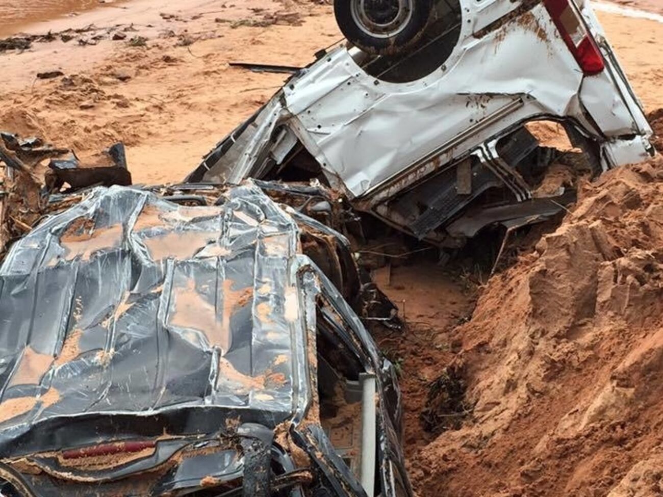 Жертвами наводнения стали 12 человек