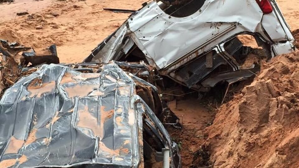 Жертвами наводнения стали 12 человек