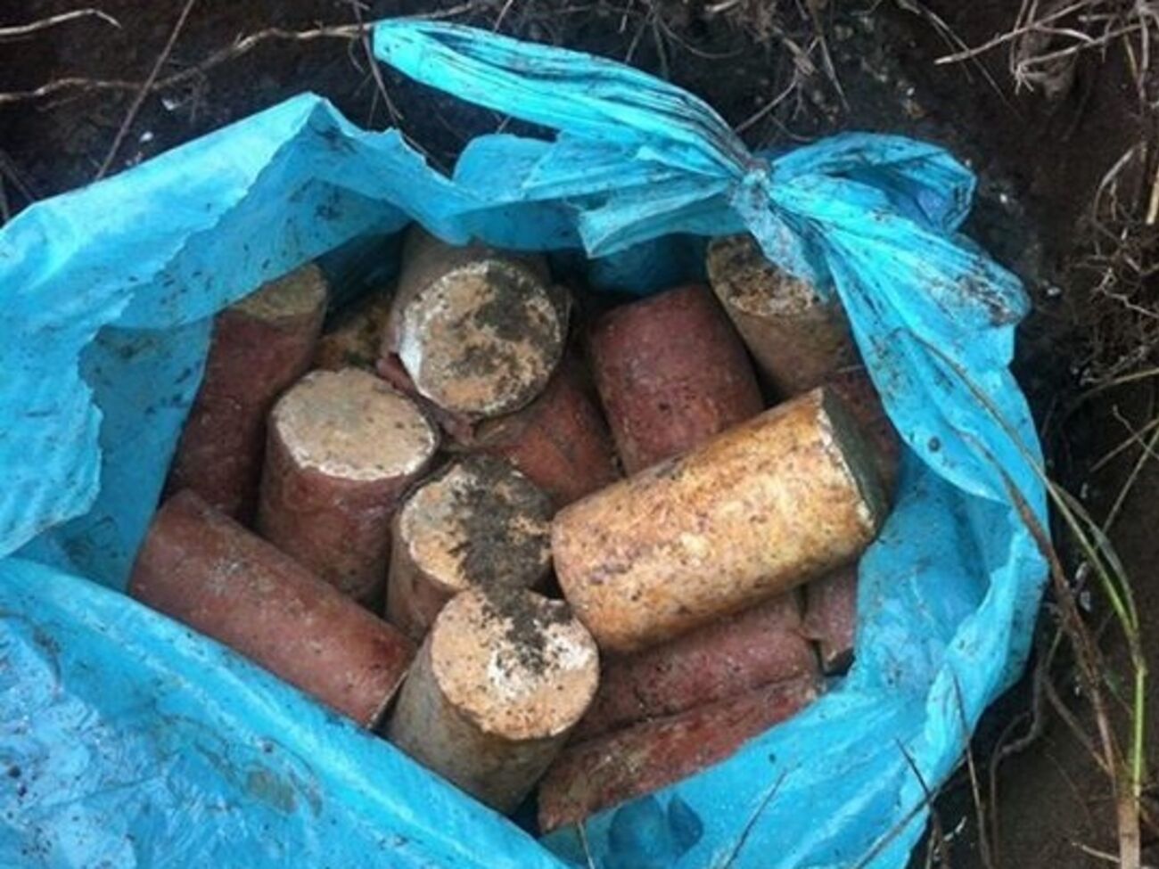 В тайнике хранились тротиловые шашки и электродетонаторы