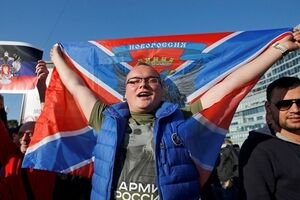 "ДНР" платит пенсии деньгами РФ, а российские продукты втрое подняли цены в местных магазинах