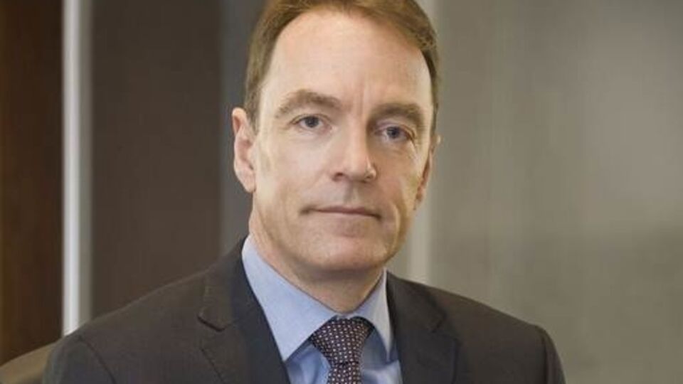 Правительство должно согласовать кандидатуру Роллинза