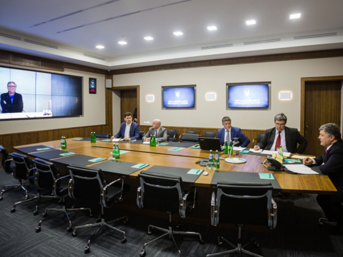 Благотворительный фонд Билла Гейтса занимается поддержкой борьбы с полиомиелитом в мире