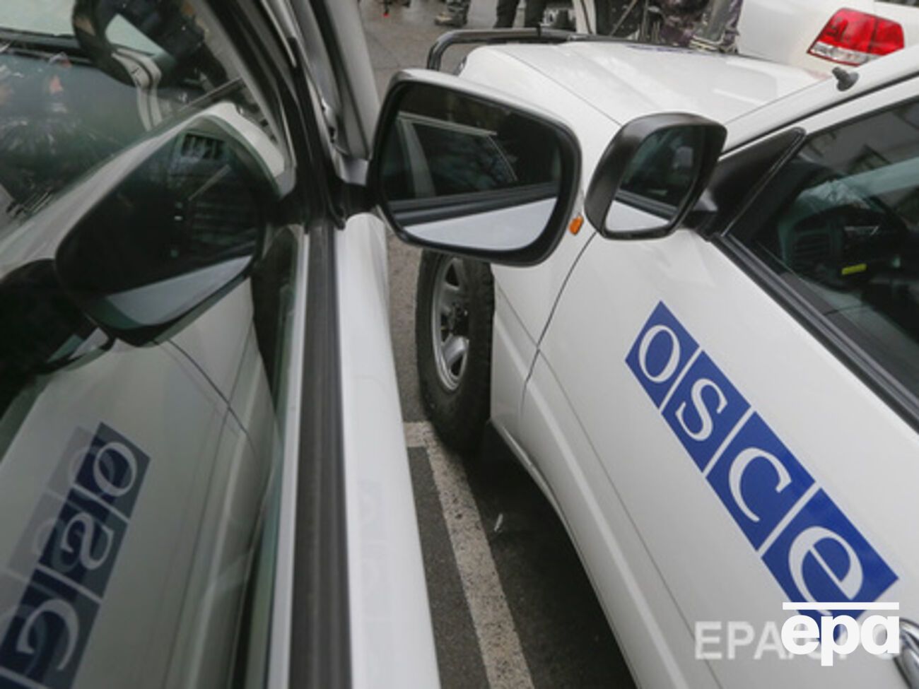 СММ ОБСЕ посетила Логвиново в сопровождении&nbsp;офицера Вооруженных сил Российской Федерации и вооруженного члена "ДНР"&nbsp;