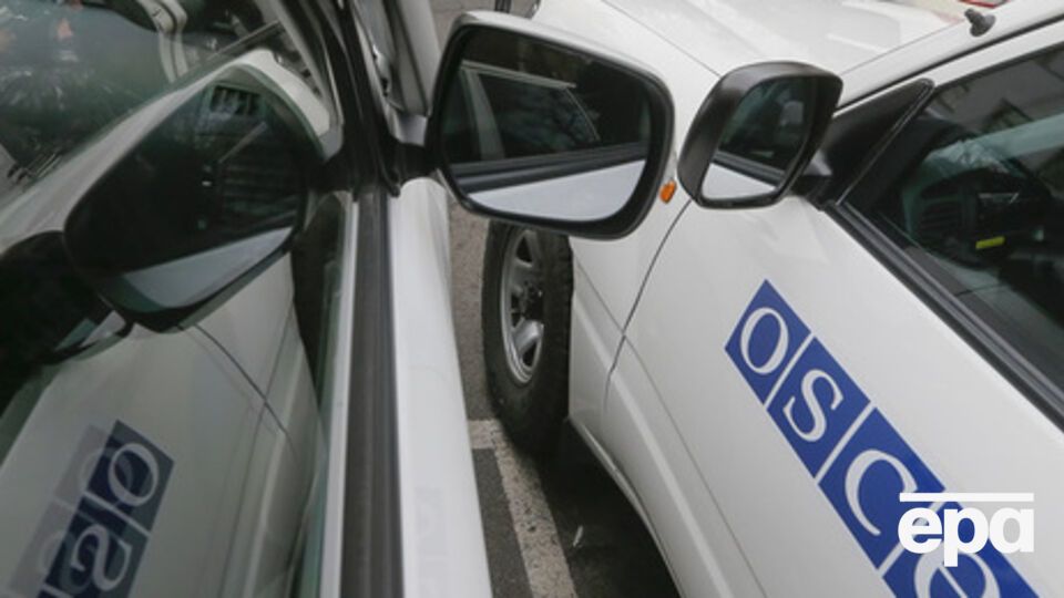 СММ ОБСЕ посетила Логвиново в сопровождении офицера Вооруженных сил Российской Федерации и вооруженного члена "ДНР"