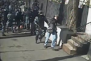 Избиение "Беркутом" журналиста "5 канала"