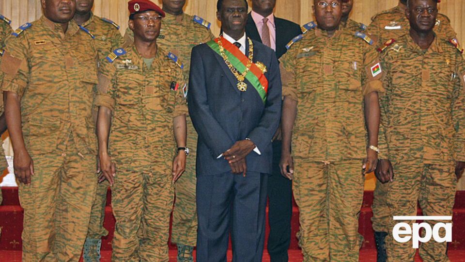 Президента Буркина-Фасо задержала собственная охрана