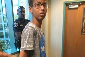 Школьник собрал часы из вещей, которые нашел в гараже своего отца, примерно за 15 минут