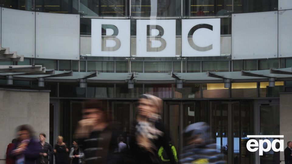 ВВС требует исключить ее журналистов из санкционного списка