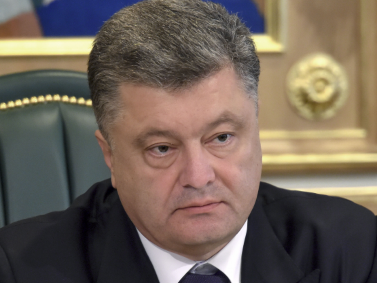 Порошенко поручил СНБО изъять из санкционного списка фамилии журналистов ВВС