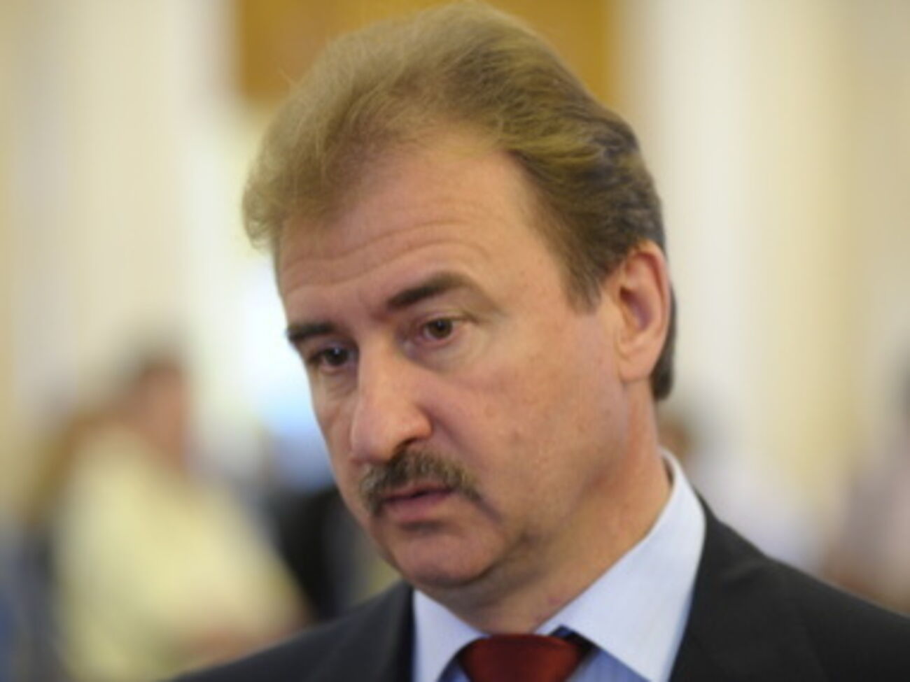 Попов возглавил КГГА в 2010 году и был отстранен от должности 14 декабря 2013 года