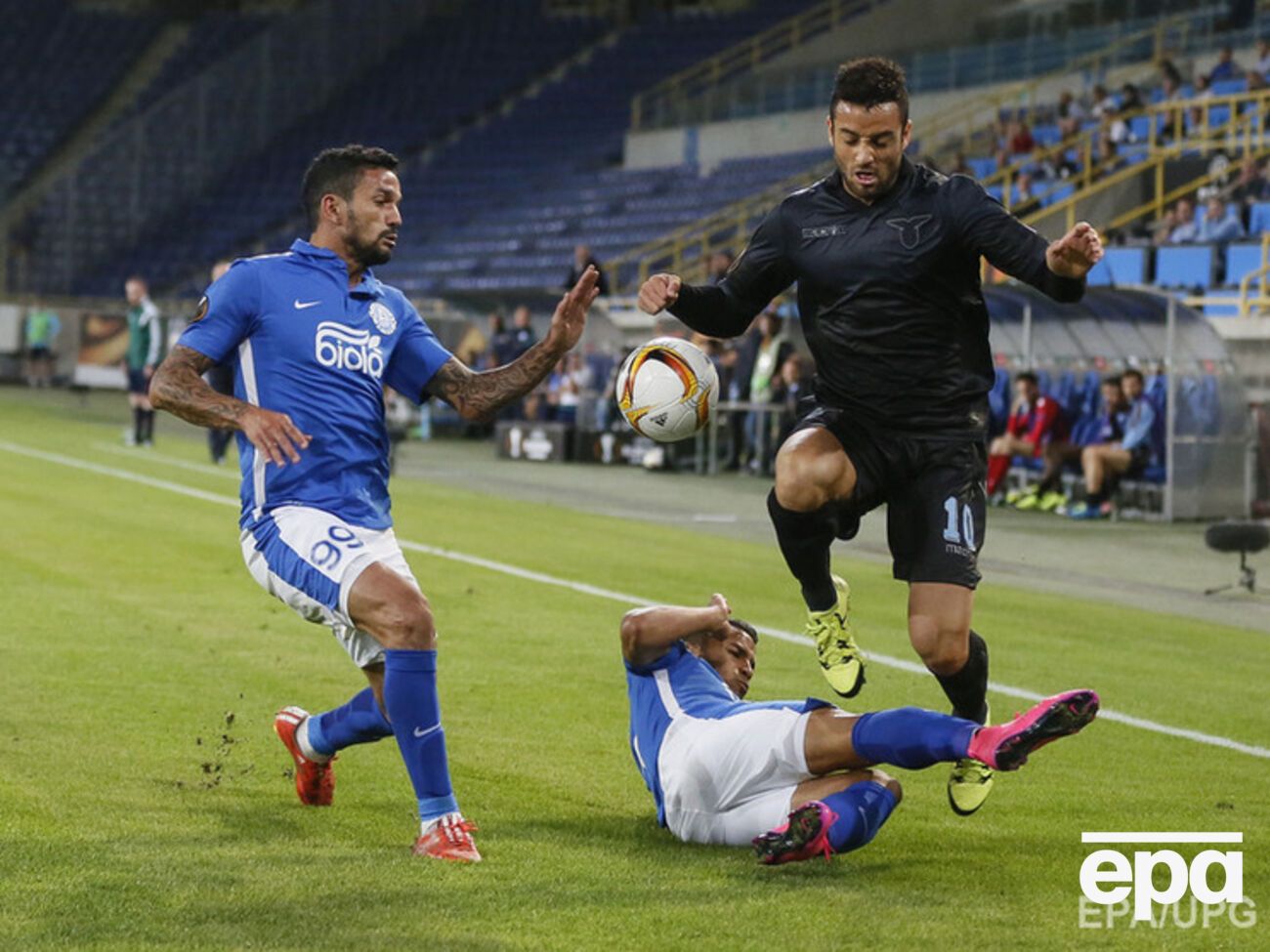 "Днепр" спасается от поражения в матче с "Лацио"