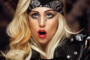 С помощью нового клипа Леди Гага планирует привлечь внимание к проблеме насилия среди тинейджеров