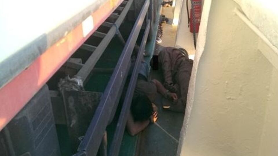 Граждане Марокко прятались на корабле, отплывающем в Китай