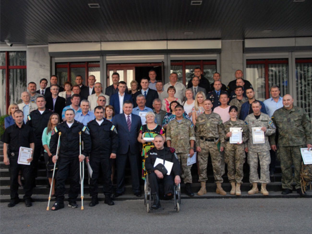 43 правоохранителя и семьи их погибших коллег получили квартиры от МВД. Фоторепортаж