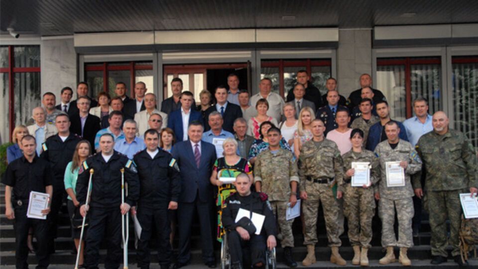 43 правоохранителя и семьи их погибших коллег получили квартиры от МВД. Фоторепортаж