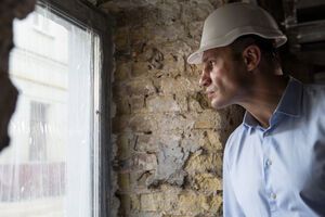 Кличко проверил ход реконструкции кинотеатра “Жовтень”. Фоторепортаж