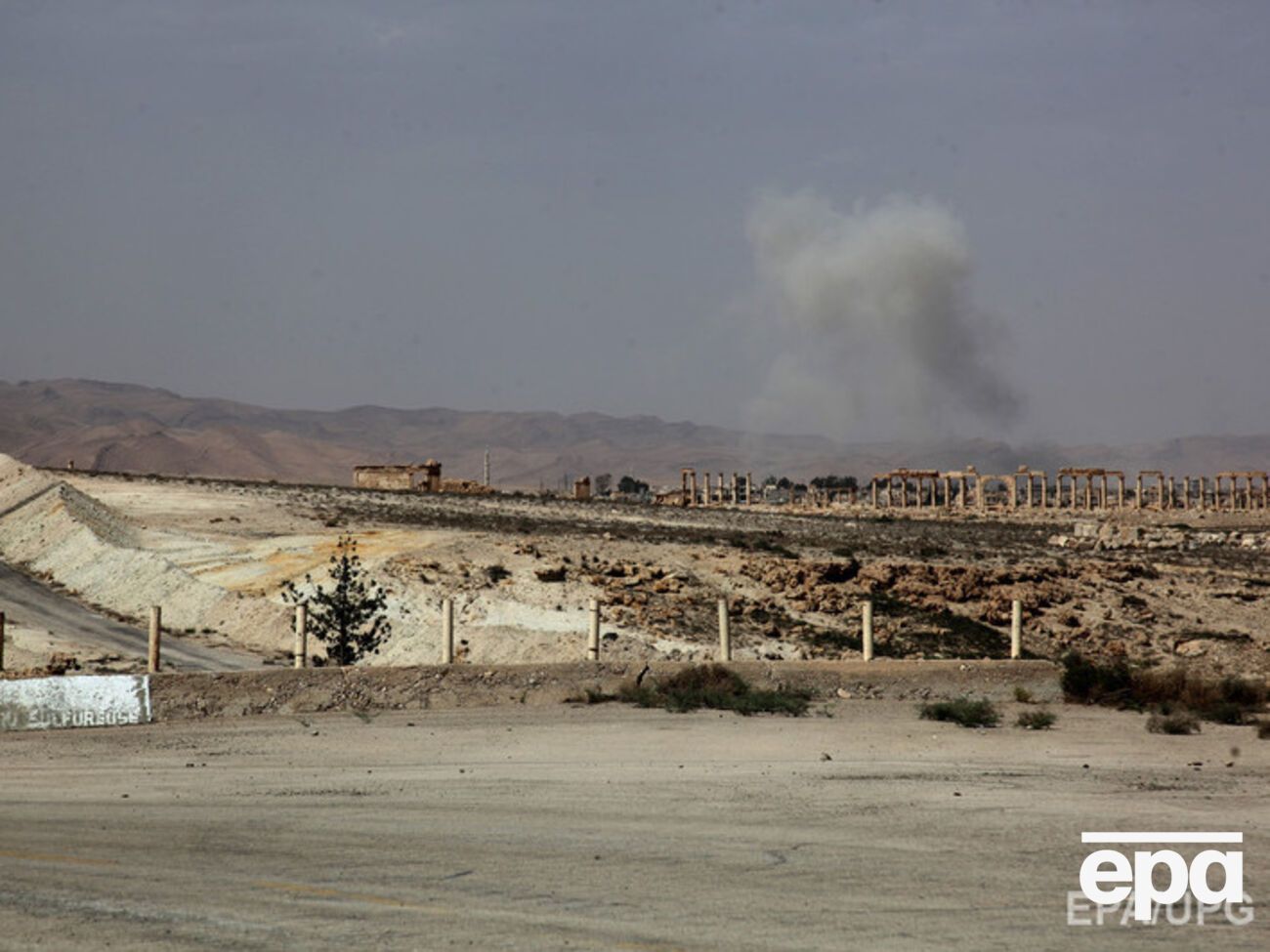 Количество жертв авиаударов в Пальмире растет