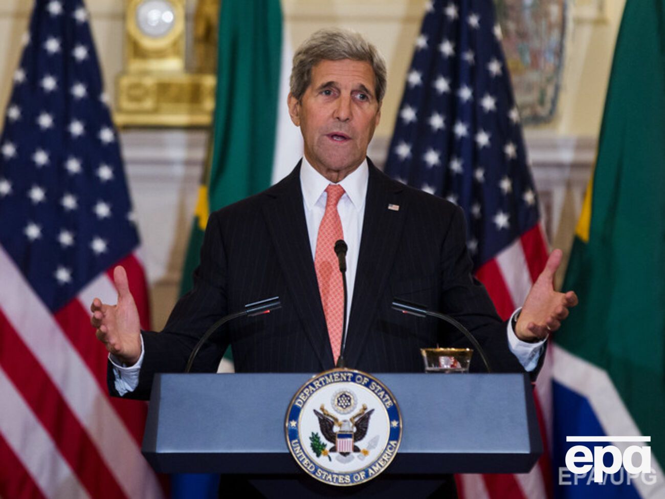 Керри:&nbsp;Мы надеемся, что Россия и Иран, как и любые другие влиятельные страны, помогут нам добиться переговоров