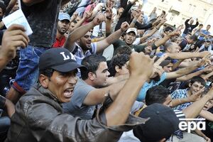 Мигранты заполонили берега Греции