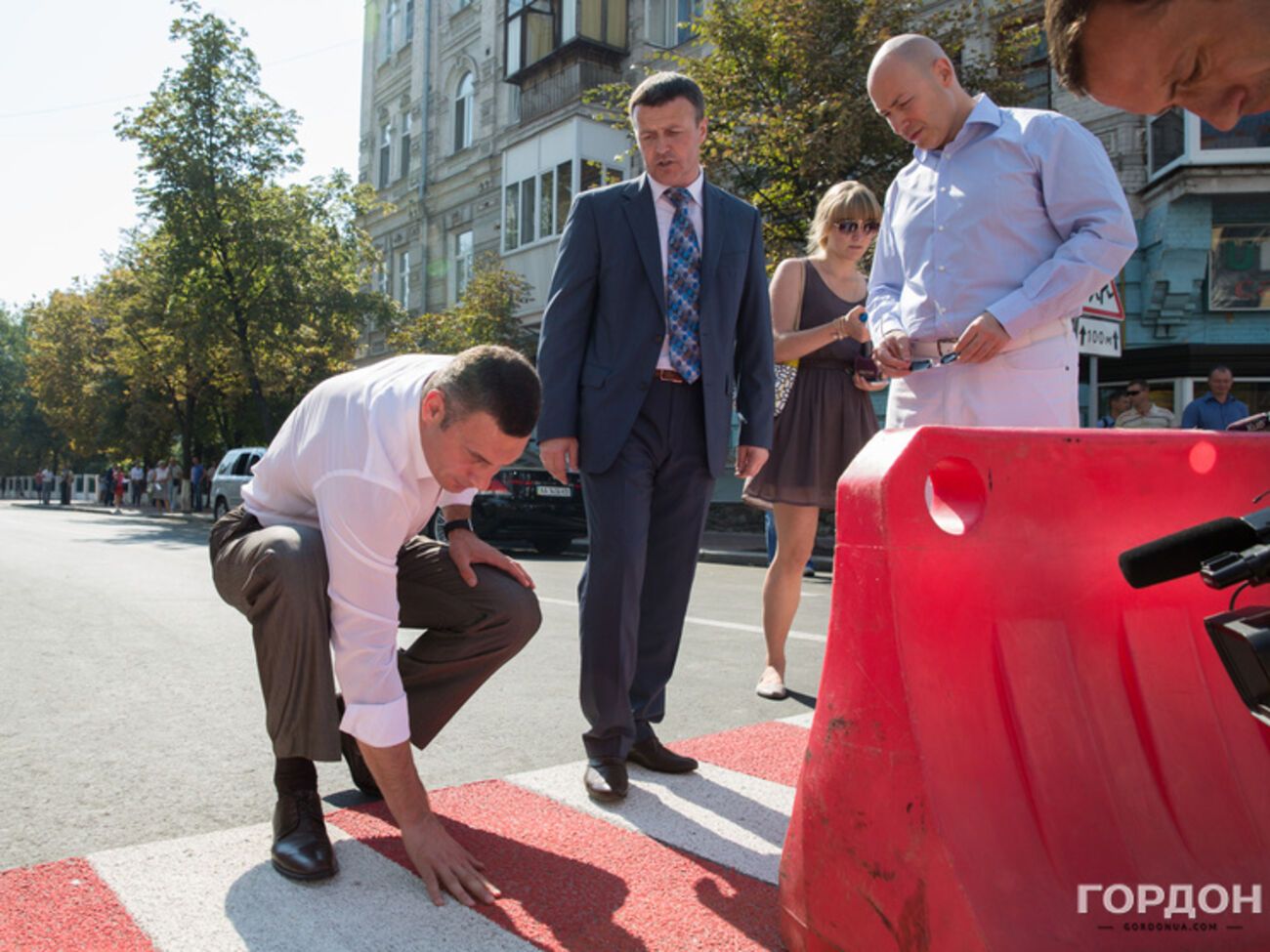 Кличко открыл реконструированную улицу Братскую на Подоле. Фоторепортаж
